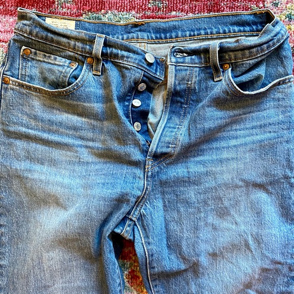 Levi’s 501 Crop - Med Blue - Picture 3 of 11